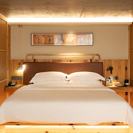 Patio Spring Holiday Inn -- Free Round Trip Pick-Up Service --Panoramic View Of Tianmen Mount Trương Gia Giới Ngoại thất bức ảnh