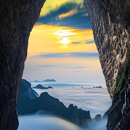 Patio Spring Holiday Inn -- Free Round Trip Pick-Up Service --Panoramic View Of Tianmen Mount Trương Gia Giới Ngoại thất bức ảnh
