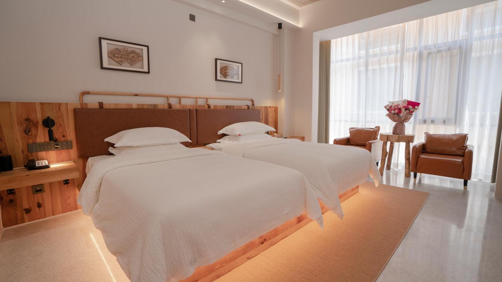 Patio Spring Holiday Inn -- Free Round Trip Pick-Up Service --Panoramic View Of Tianmen Mount Trương Gia Giới Ngoại thất bức ảnh