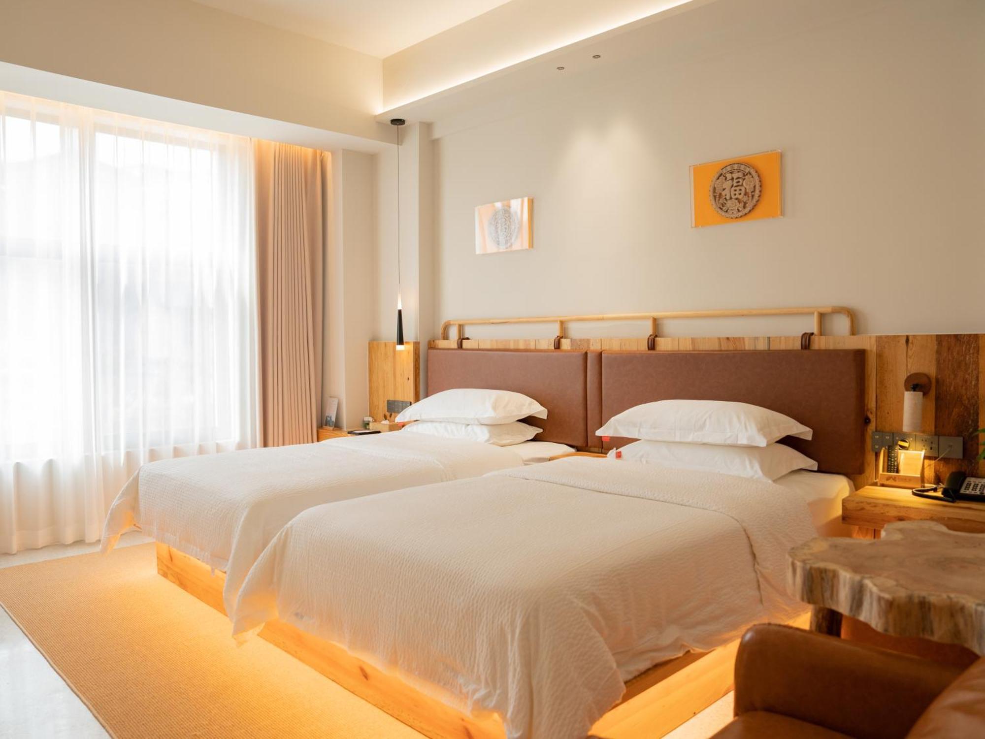 Patio Spring Holiday Inn -- Free Round Trip Pick-Up Service --Panoramic View Of Tianmen Mount Trương Gia Giới Ngoại thất bức ảnh