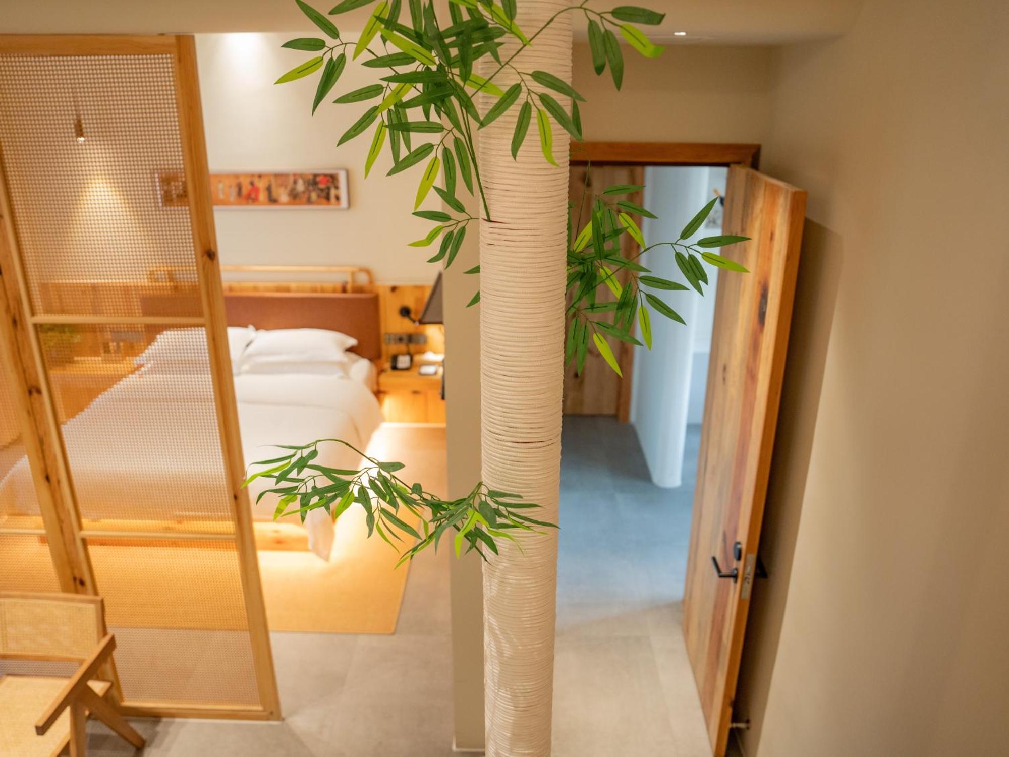 Patio Spring Holiday Inn -- Free Round Trip Pick-Up Service --Panoramic View Of Tianmen Mount Trương Gia Giới Ngoại thất bức ảnh