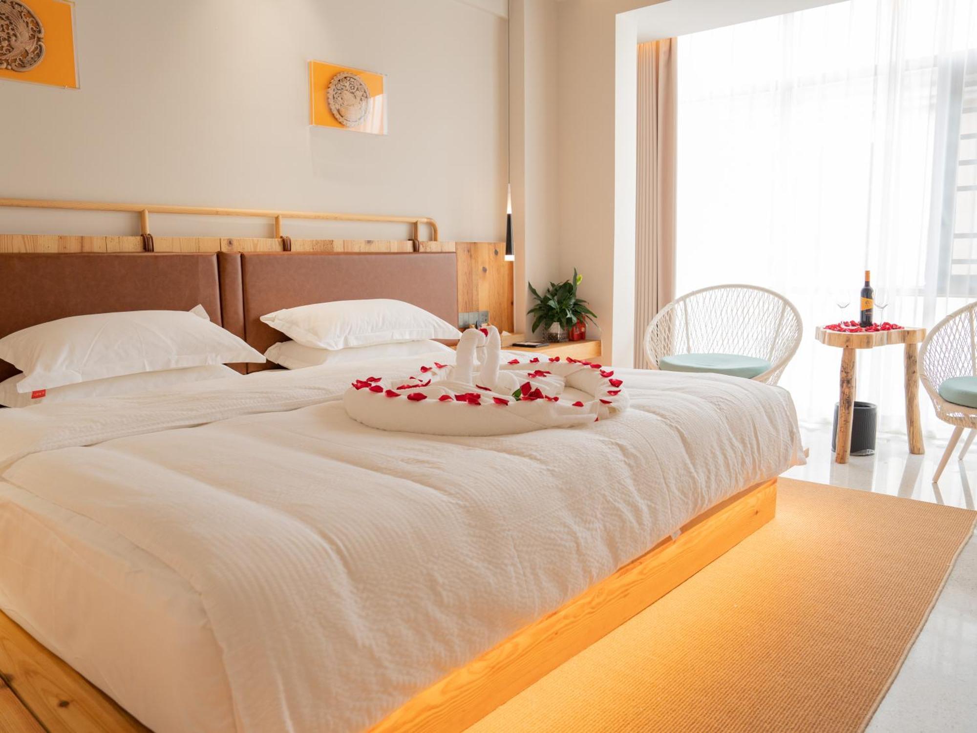 Patio Spring Holiday Inn -- Free Round Trip Pick-Up Service --Panoramic View Of Tianmen Mount Trương Gia Giới Ngoại thất bức ảnh