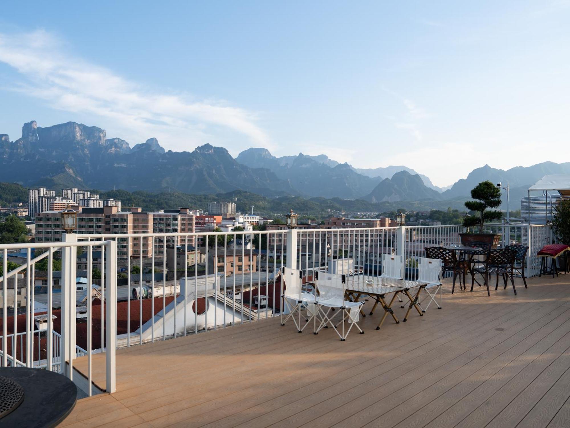 Patio Spring Holiday Inn -- Free Round Trip Pick-Up Service --Panoramic View Of Tianmen Mount Trương Gia Giới Ngoại thất bức ảnh